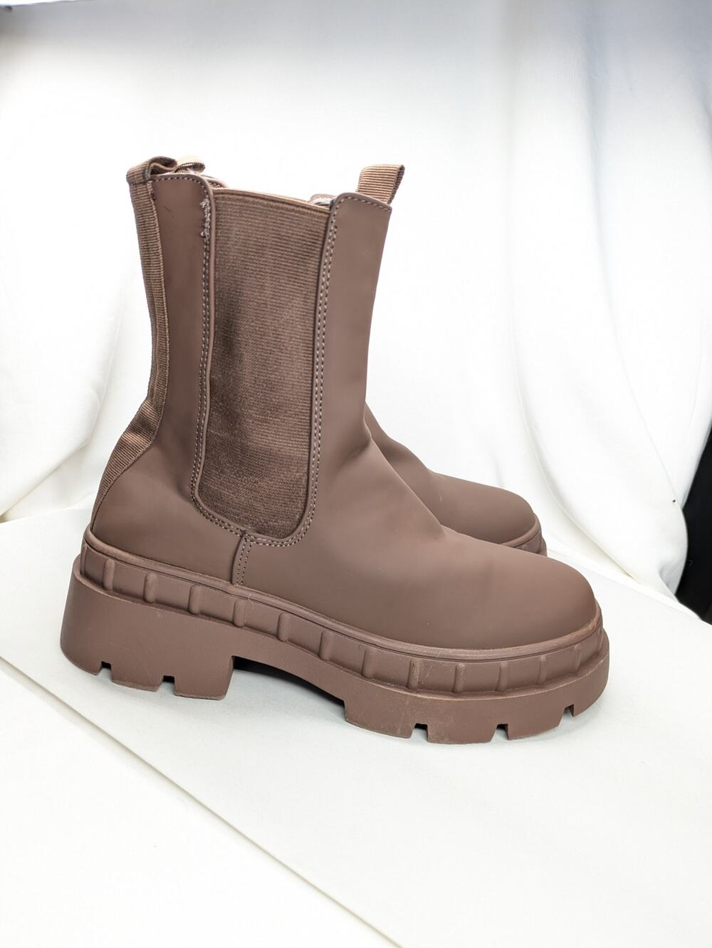 Forever 21 Chunky Chelsea Boots Womens 8 Brown Grunge Streetwear Rapper Vampire